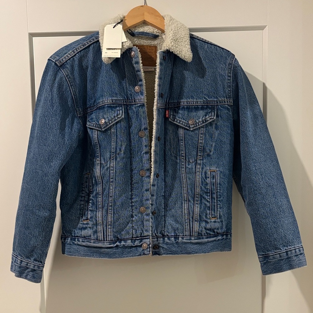 Levi's light blue denim jacket with cream sherpa